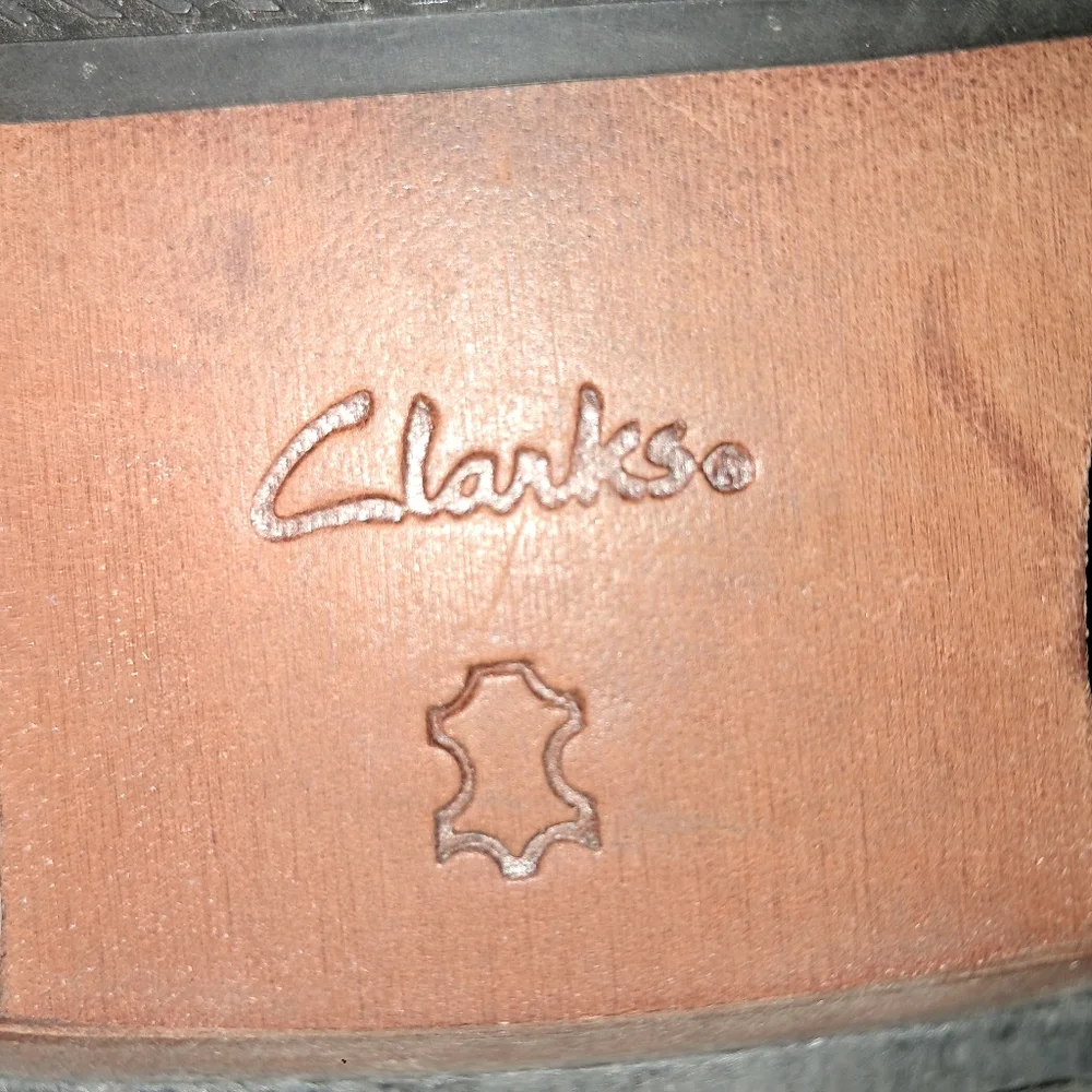 CLARKS 1825 Brown Leather Ankle Chukka Boots Men’s Size 8.5